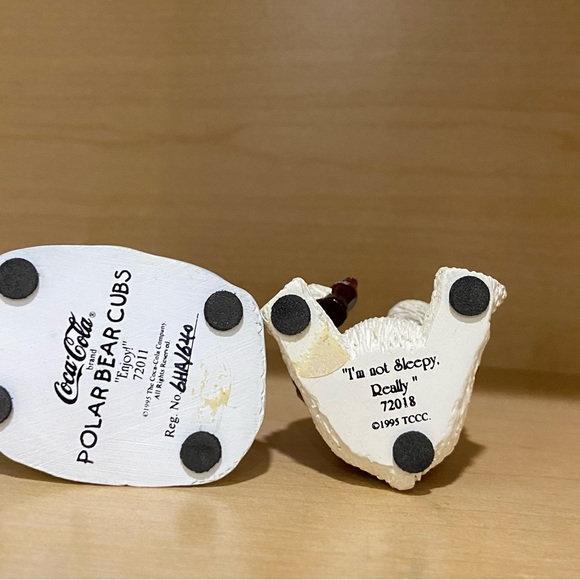 1995 COCA-COLA Brand Polar Bear Cubs Heritage Collection Figurine Statues set/2 - Picture 4 of 4